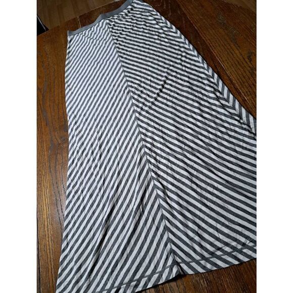 Small Max Studio Grey White Striped Sleeveless Maxi Dress Swimsuit Cover Up - Picture 3 of 4
